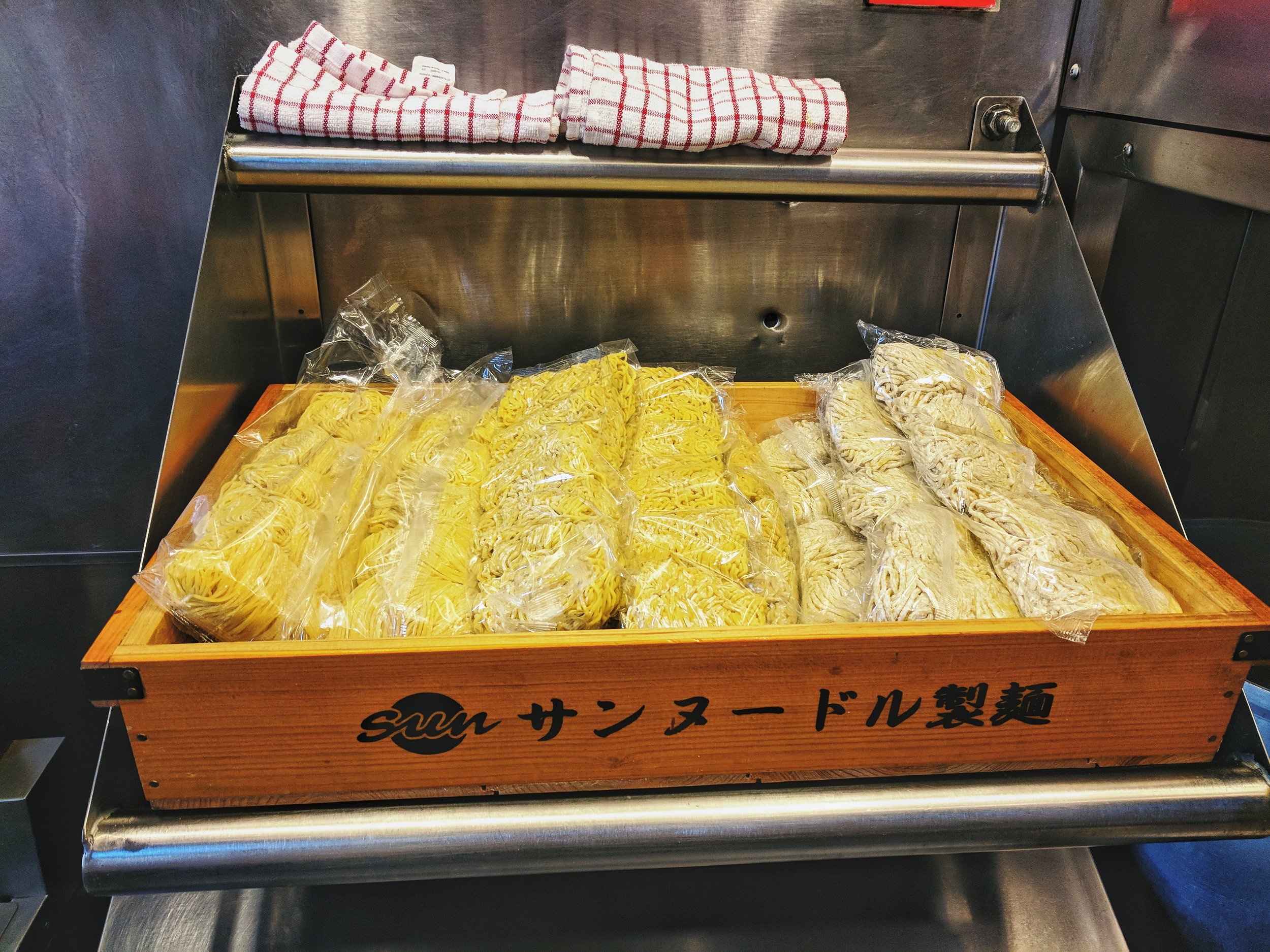 gotta make sure you lay out the noodles before service into the sweet sun noodle box - I got to get me one